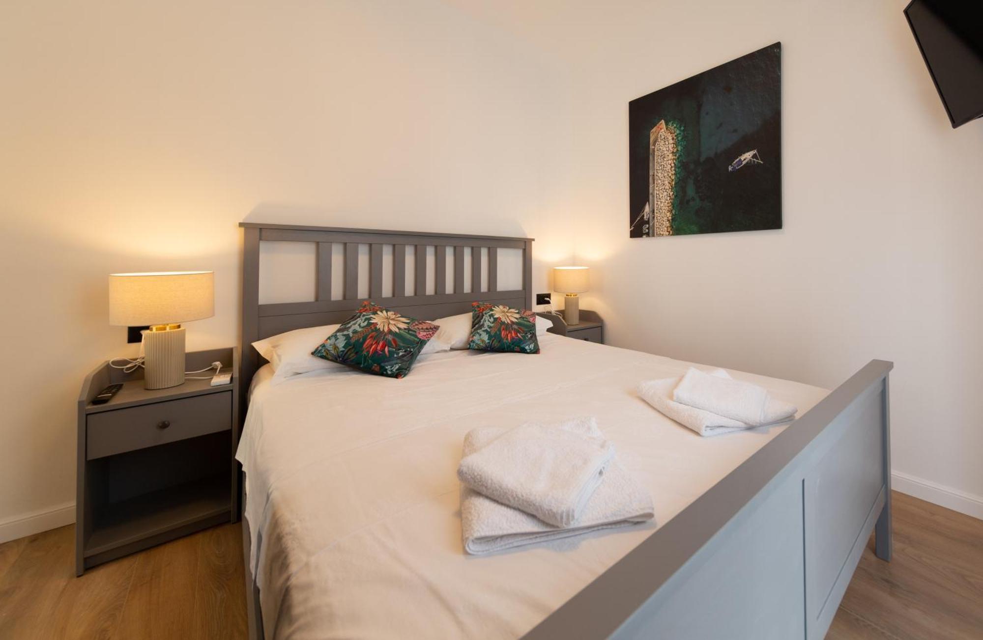 Seaside Elegance Suites Komiža Kültér fotó